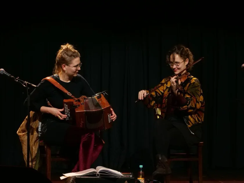 "Duo Marfinara" Balfolk Konzert mit Mara Menzel und Josefine Schlät