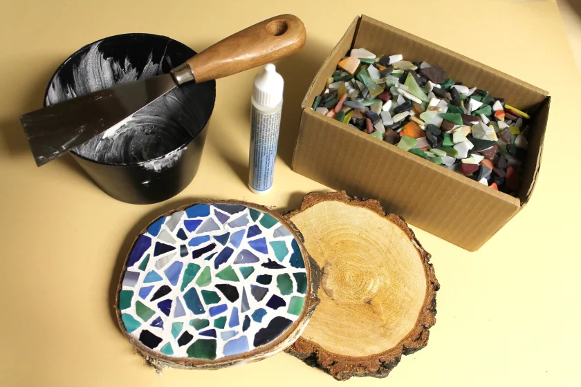 Ferienspaß- Basteln- Mosaik Untersetzer - Wir Basteln ein Mosaik Untersetzer