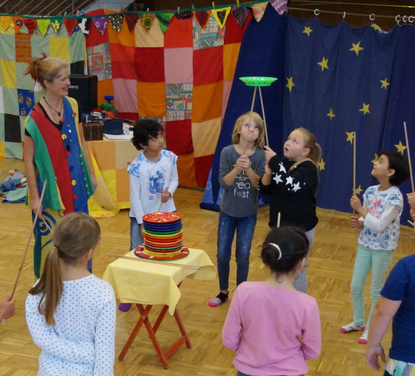 Ferienspaß- Jonglieren probieren