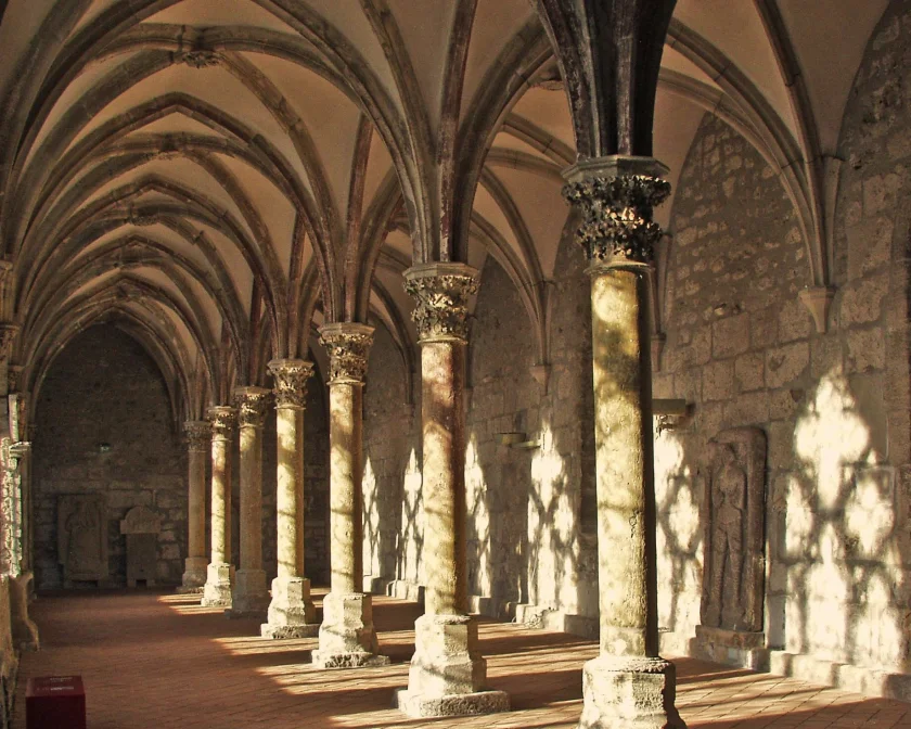 Führung "Kreuzgang am Abend"