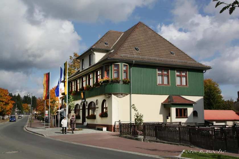 Herstellung Harzer Haselschokolade - mit dem Wildpflanzenverein Benneckenstein