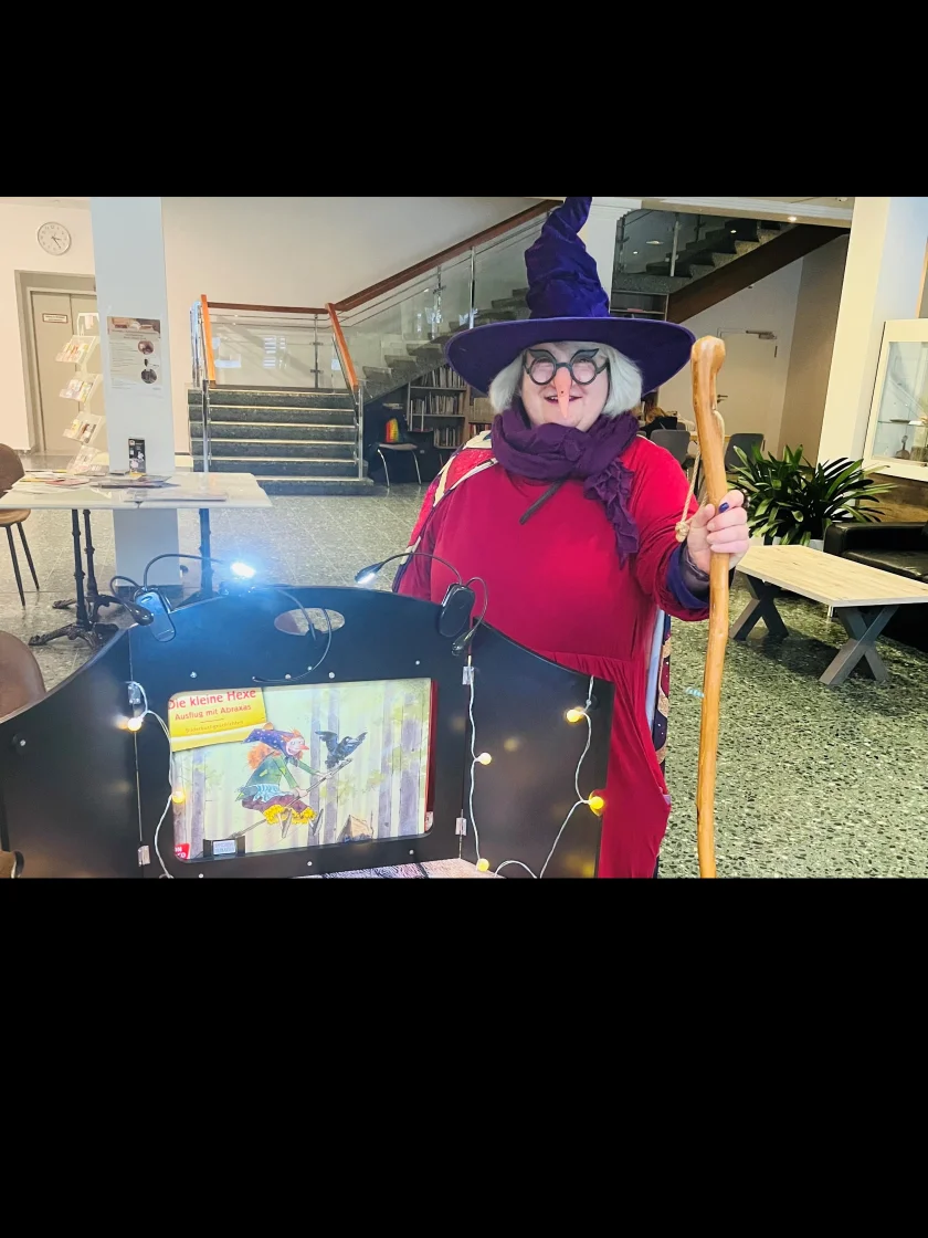 Hexenlesung für Kinder - Schaurig schöne Geschichten mit Hexe Lyria – ein magisches Erlebnis im Kurpark Bad Lauterberg!