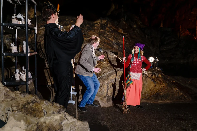 Höhlentheater - Die kleine Hexe - Benefizveranstaltung zugunsten des Anti-Gewalt-Zentrum Harz