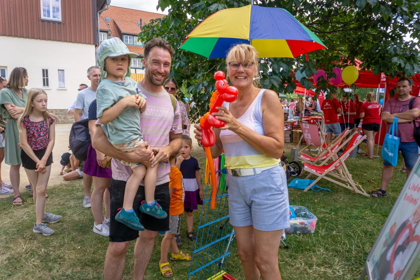 Kinderfest der Harzsparkasse und Volksstimme im Bürgerpark - Ein Fest der Harzsparkasse und Volksstimme mit Theater, Bastelaktionen, Hüpfburg, Glücksrad uvm.