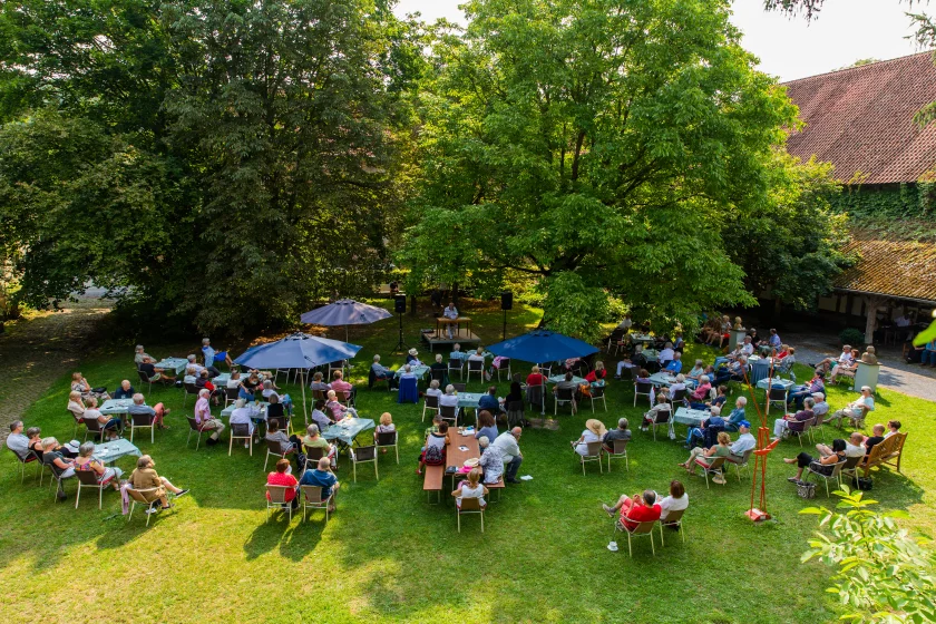 Lesung im Klosterhof Brunshausen - 