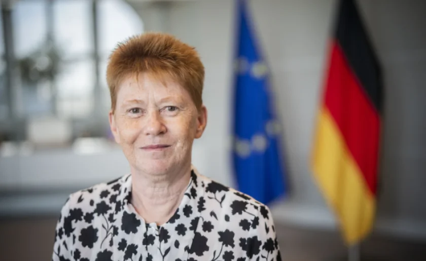 Lesung mit Petra Pau