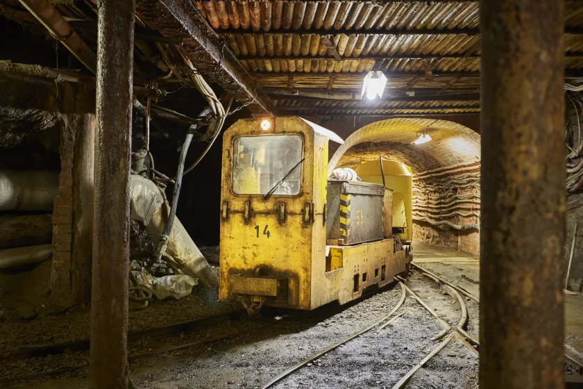 Mit der Grubenbahn vor Ort - Auf zum Schichtbeginn