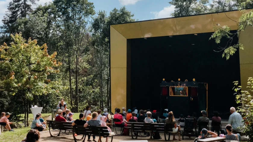 Puppentheater "Frau Herbst" - Das Puppentheater des Theater Silberborn entführt in eine kleine, verzauberte Welt.