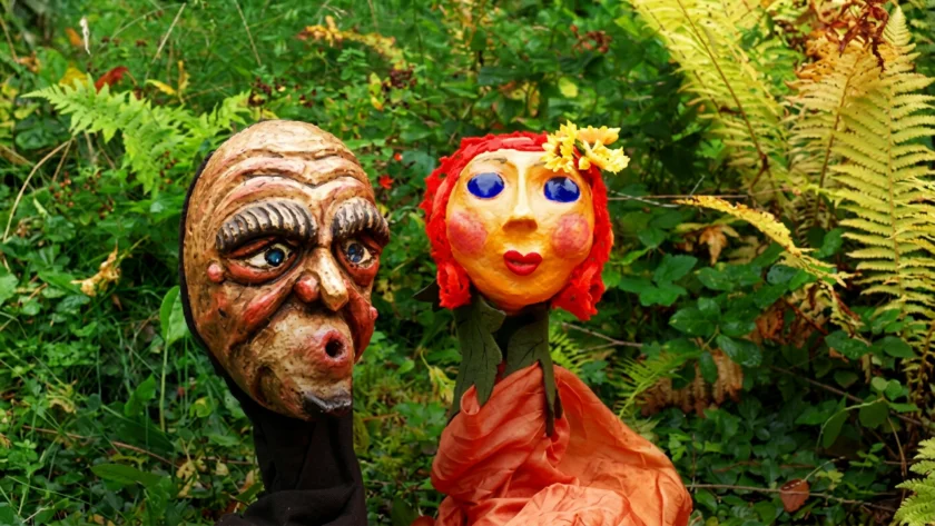 Puppentheater "Frau Herbst" - Das Puppentheater des Theater Silberborn entführt in eine kleine, verzauberte Welt.