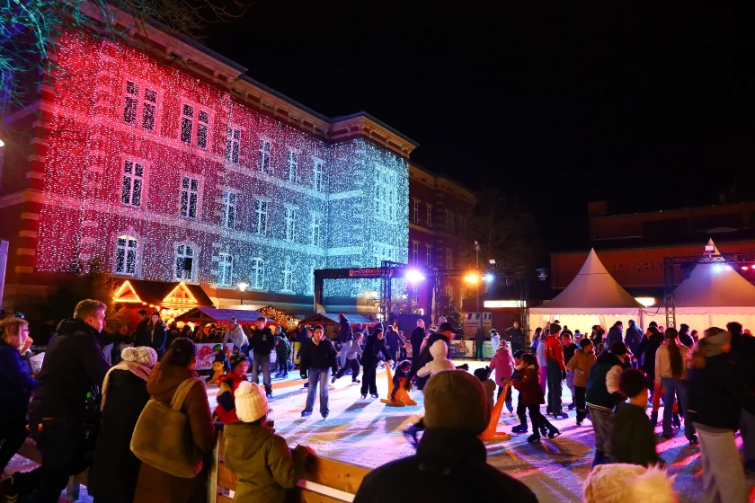 Seesener Lichterzauber - Weihnachtsmarkt mit Eisbahn