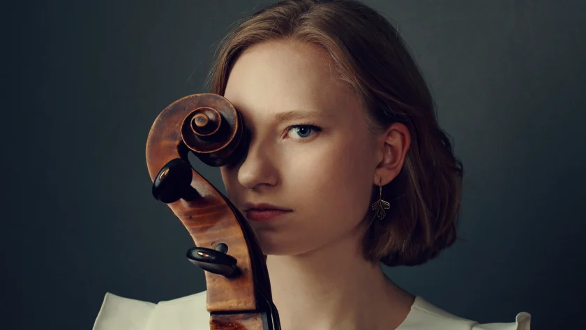 2. Sinfoniekonzert - Kristina Winiarski - Violoncello | GMD Christian Fitzner - Musikalische Leitung | Philharmonisches Kammerorchester Wernigerode