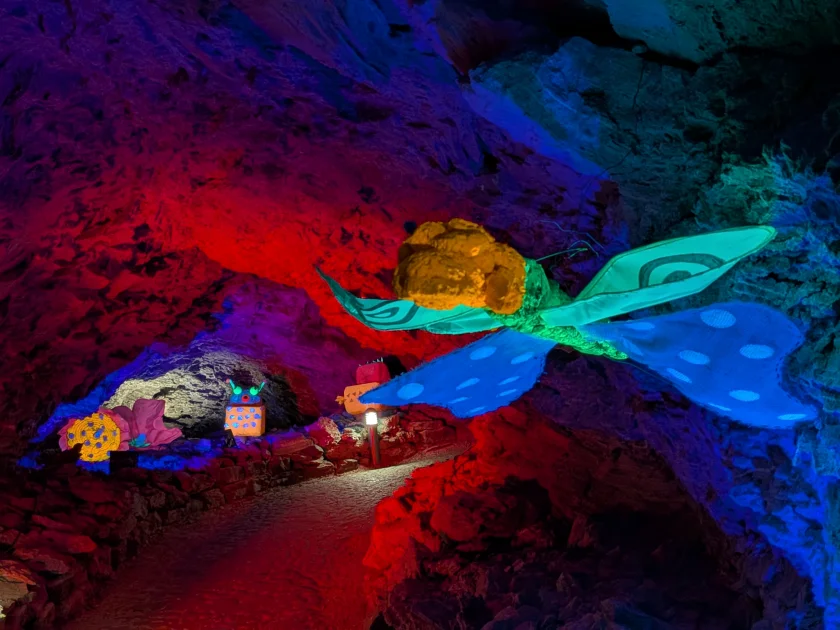World of Lights - Mystische Lichterwelten in der Barbarossahöhle